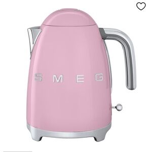 SMEG Electric Kettle in Pink